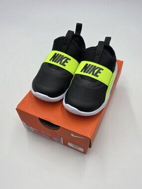 NEW Nike toddler Flex Runner size 6